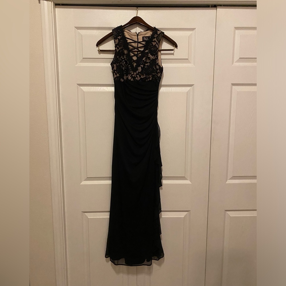 Elegant Black Lace Evening Dress